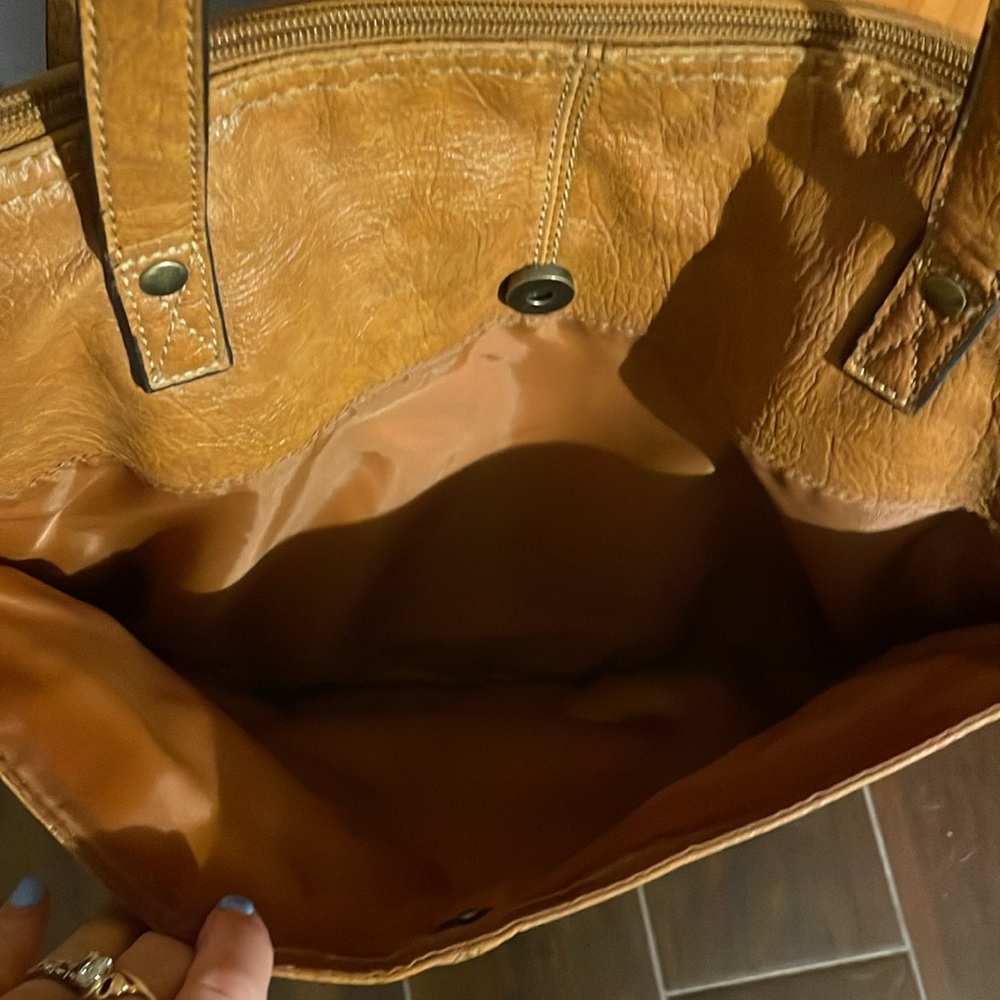 Bueno Large Camel Colored Computer Case W/Double … - image 2